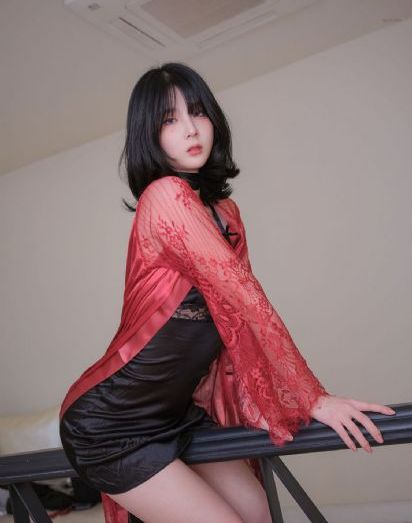 年轻的秘书4在线观看_1080P在线观看完整版