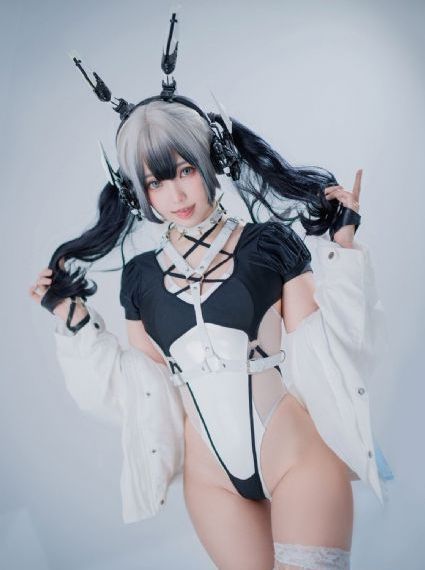 巨乳学院_BD英语完整视频观看