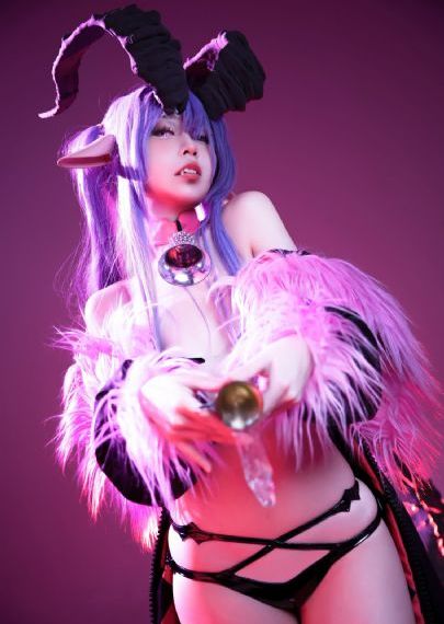 女模特的亨受1_高清在线播放观看